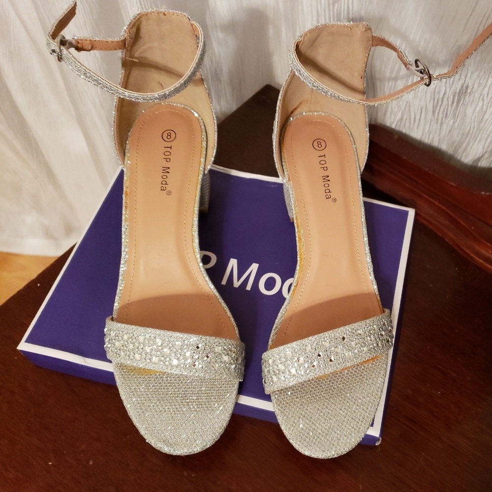 Dress shoes